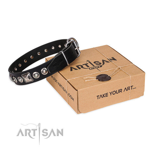 Natural genuine leather dog collar made of high quality material with rust-proof hardware